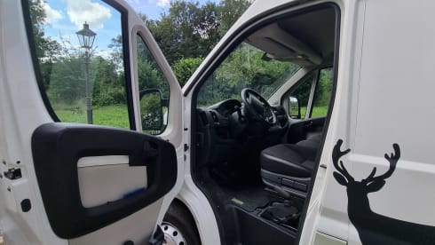 2p Peugeot bus from 2018