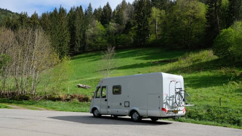 Mid Campery – 4p Hymer integrated from 2010 Mid Campery 