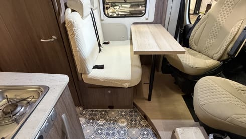 Burt – 2015 4 berth Bürstner Brevio T645 Motorhome