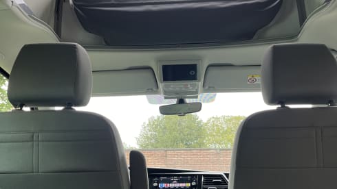Whitey  – Iconic VW California Ocean 2024 II