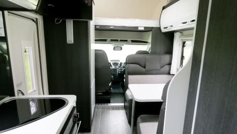Rollerteam Zefiro 675 6 Berth – 6 berth Roller Team alcove from 2023