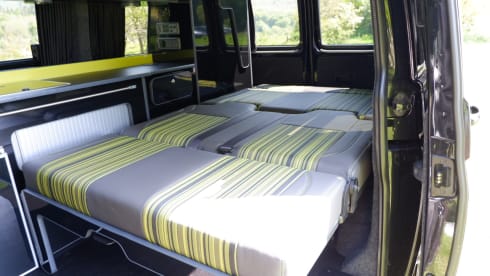 Cruisin-Camper – VW Transporter 2018 T6 – 4 berth 