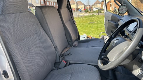 Yoshi – 4 berth Toyota campervan from 2010