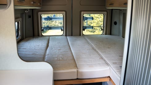 CG10 – 4-person Hymer bus from 2024