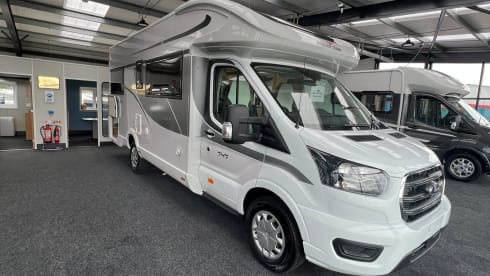 5 berth immaculate Ford Roller Team 747 Automatic new to hire October 2023