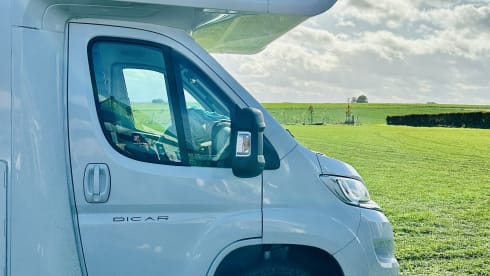 Moby – Adventurous new mobile home + sun canopy + air conditioning