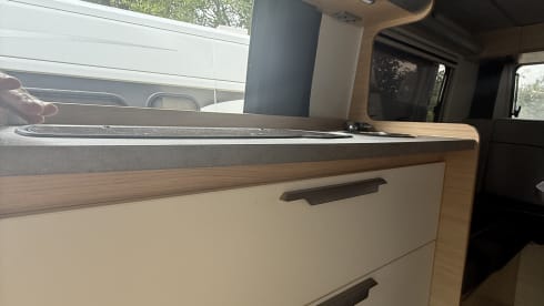 Super nice 4x4 Mercedes bus camper