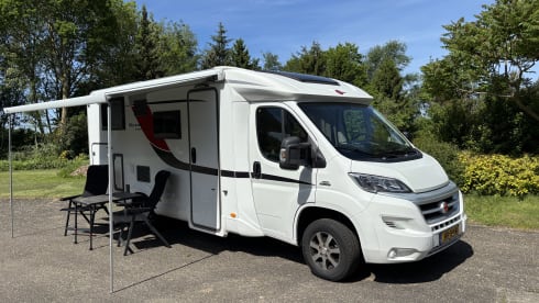 Bürstner 2015 luxe 3 personnes + très complet