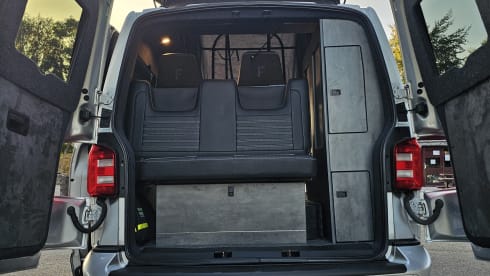 Silverline Swamper – 4 berth Volkswagen campervan from 2018