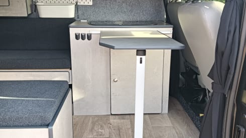 2p Renault bus uit 2010