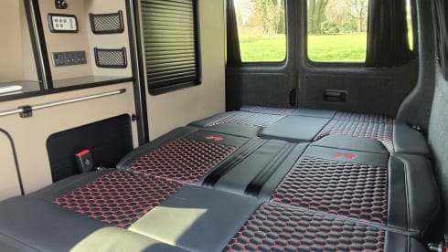 Vanessa – High Spec 4 berth VW T6 campervan
