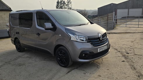 Roy – Renault-Campervan mit 2 Schlafplätzen ab Baujahr 2019 – Versicherung inklusive!