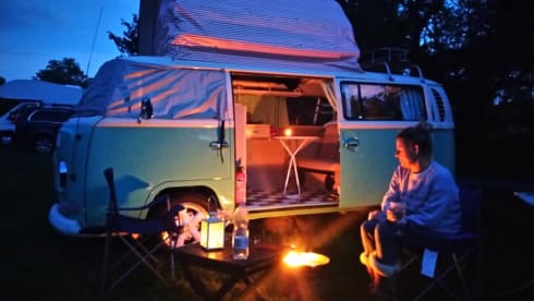 Mary – Classic VW Bay Camper - T2 - 1970