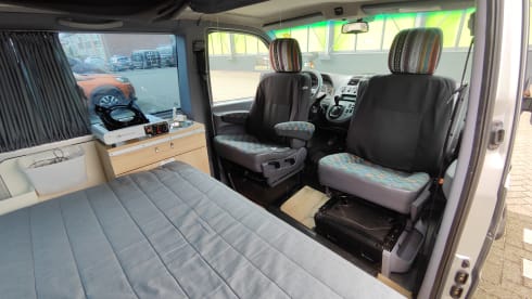 Danny de Vito – Mercedes-Benz Vito camper van 