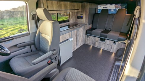 Freya – 4 berth Volkswagen campervan