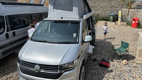 Dolly – 4 berth Volkswagen campervan from 2021