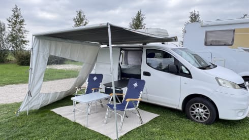 2p Nissan campervan from 2011