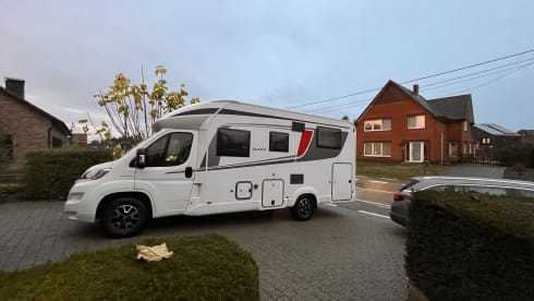 A fully equipped camper for wonderful camping holidays.