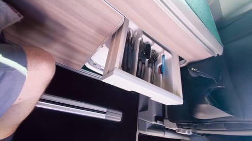 4p Volkswagen campervan uit 2011