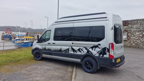 Keegmeister – 5 berth Ford Transit High Top Conversion