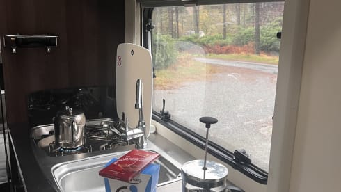 Rascals – 6 berth sun living by adria
