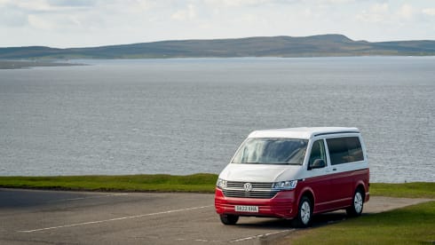 Rogue Six – Rogue Six – Topuitvoering Volkswagen T6.1 | Comfortabel & Stijlvol | Slaapplaatsen voor 4 personen