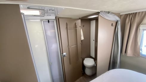 Flip – Etrusco T7400QB - elegant and well equipped