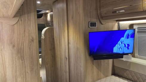 Benson – Ford Campervan mit 4 Schlafplätzen ab 2021