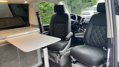 Aloha beach camper Gold – VW T6 California