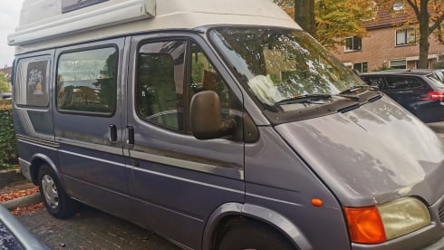 4p Ford campervan uit 1998