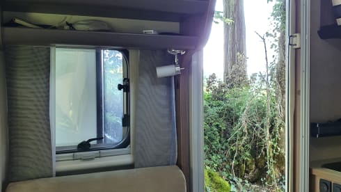 Beautiful luxury and compact (6.40 meters) motorhome with everything you wish for...