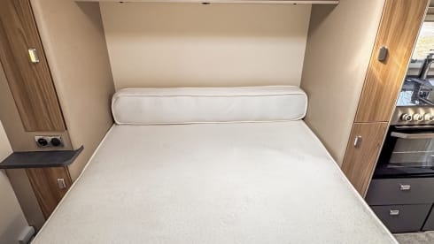 Big Bertha – 4 berth Swift alcove 