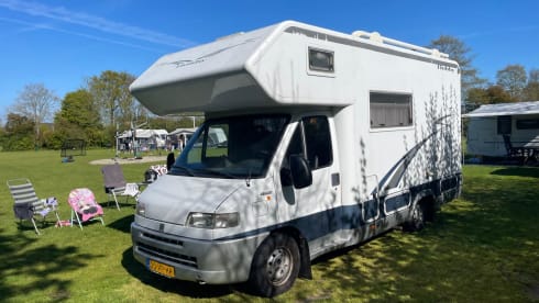 Hobby – 5-sitziger Fiat Alcove aus dem Jahr 2001