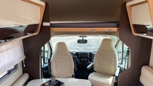 005 – New Alcove (2022) with separate extra bedroom - Mclouis Glamys 223