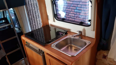Elnagh Marlin – Very nice cozy butgetcamper dal 2001 Denekamp