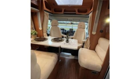 Laika – Very nice luxury Laika Hymer Camper