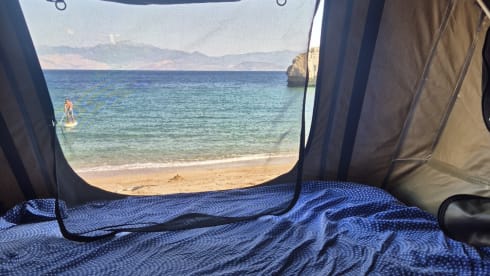 FORD RANGER 2 ROOFTOP TENT – Ford Ranger Wildtrack Auto (2 roof-top tents, ideal for up to 5 people)