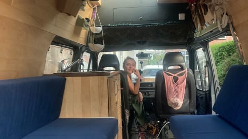 Groenling – Ford Transit - camper in army vehicle