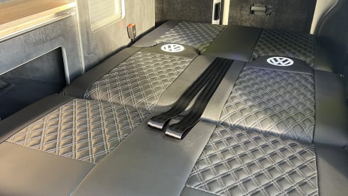 Doug – 4 berth 2019 Volkswagen Campervan