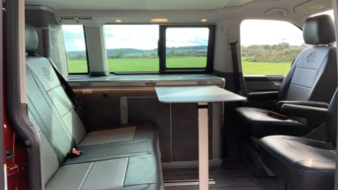 Strawberry – New VW California Ocean T6.1 DSG 2.0 TDI Automatic with drive assist
