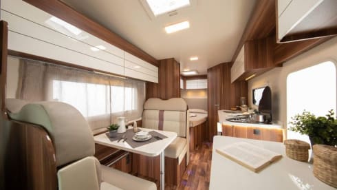 Dymond Camper – 6 berth Fiat 