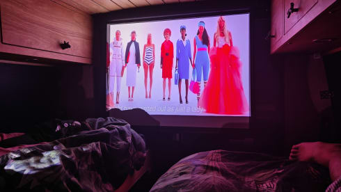 3 Schlafplätze. Anderer Bus aus dem Jahr 2017