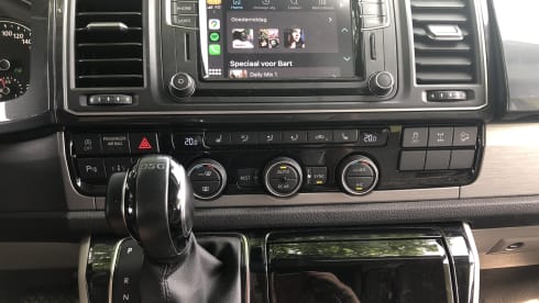 Luxury 4WD VW California (2019)
