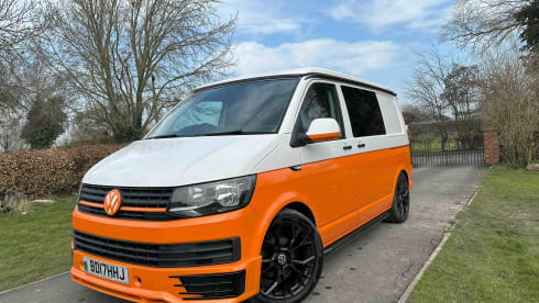 Tango – 4 Berth VW Campervan T6 with Air Con and Heater