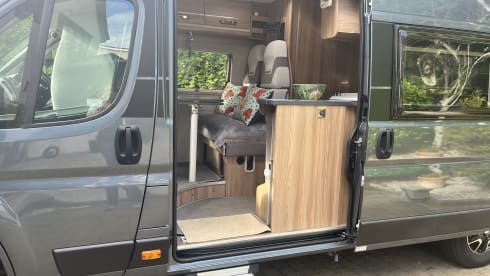 Bumble  – 4 berth Swift Select 184