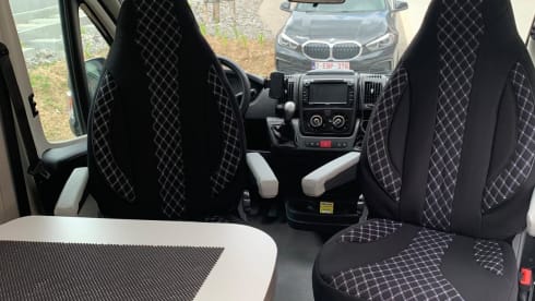 CaRo – 4p Pilote bus from 2018 (2 to 3 people)