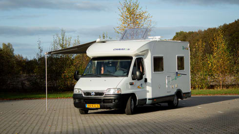 Nice Chausson Camper 🚐✨ (compact & complet)