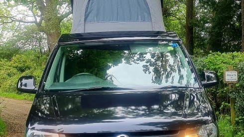 Monika – Vw family T5 -  LWB campervan sleeps 4 