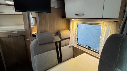 2-seater Citroën semi-integrated from 2022