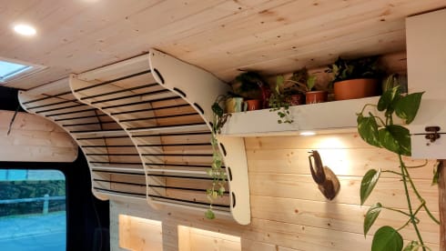 Miss Vanjie – Oriental Gypsy Wagon: Luxury Meets Adventure in Our Off-Grid Camper!